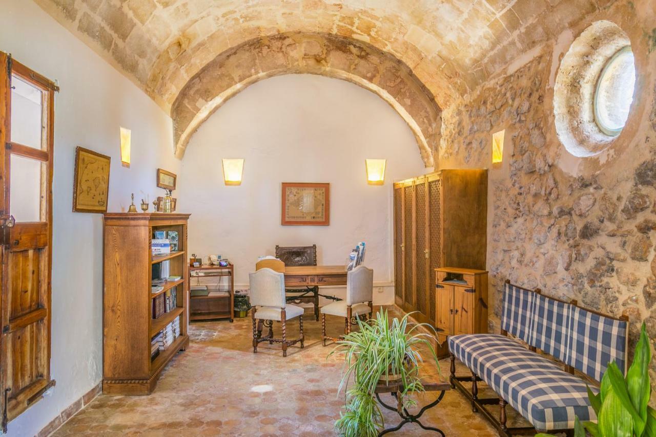 Villa Historic House In Mallorca Up To 12 Guests *
